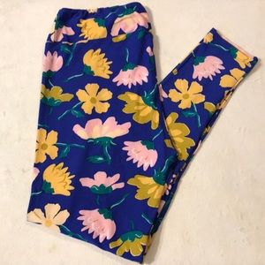 LuLaRoe Tall & Curvy leggings NWT